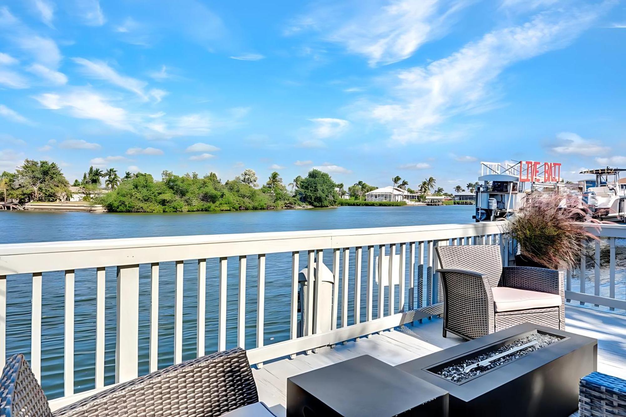 Waterfront - Isles Of Capri - Island Retreat - Marco Island - Naples Apartment Exterior photo